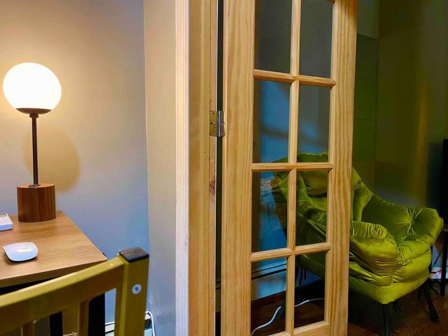 Cozy Studio Staycation - Brooklyn Close To Train Stations ニューヨーク エクステリア 写真