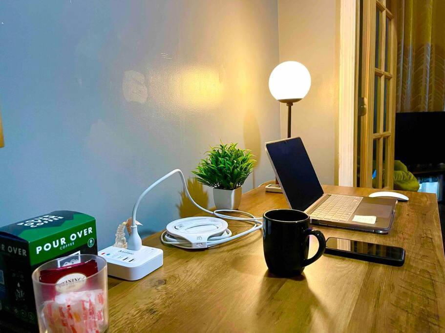 Cozy Studio Staycation - Brooklyn Close To Train Stations ニューヨーク エクステリア 写真